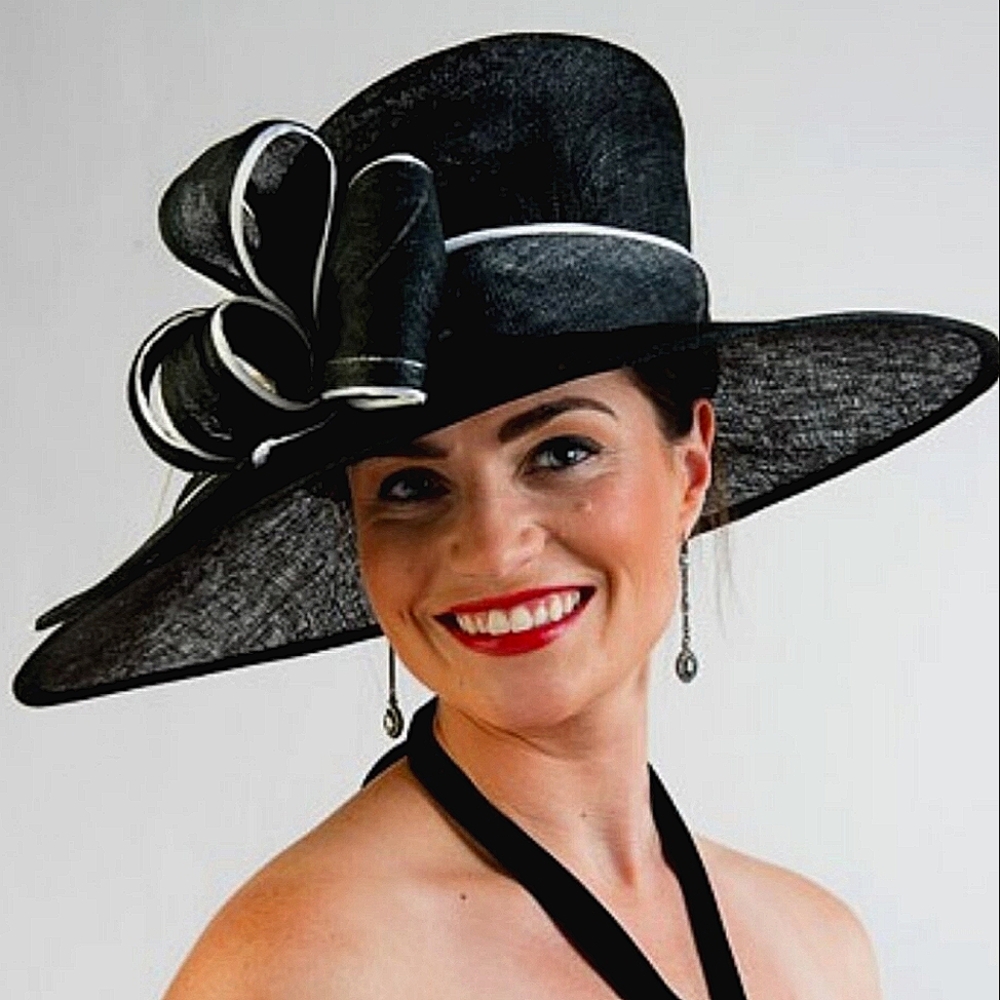 Gorgeous Black White Wide Brim Big Bow Hat Church Brunch Memorial Funerak NWT